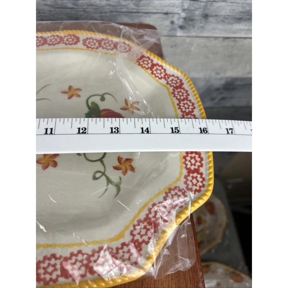 Temp-tations By Tara Pumpkin Patch 7 Piece Set With Lids 3 Platters 4 Bowls
